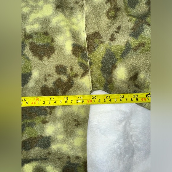 Yeezy Season 3 Heavy Knit Oversized Camouflage T-Shirt - Picture 6 of 7